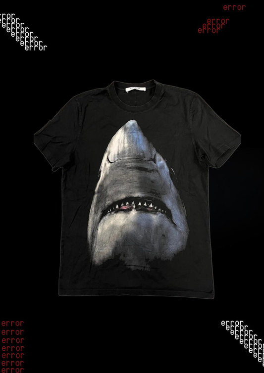 'GVNCHY SHARK' TEE